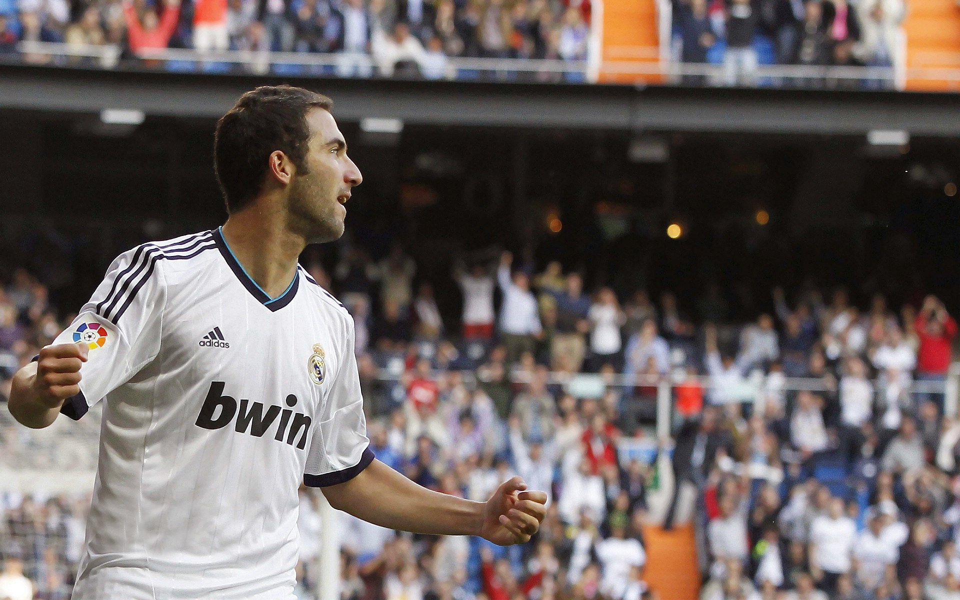 bet365投注 -英超转会风云:利雅得新月盯上锋线强援,德布劳内或成交易筹码